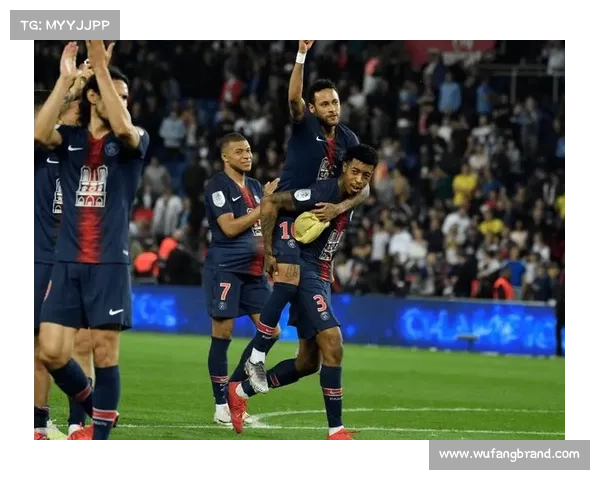 巴黎圣日耳曼对决马赛 法甲巅峰之战点燃球迷激情 巴黎圣日耳曼对决马赛 法甲巅峰之战点燃球迷激情