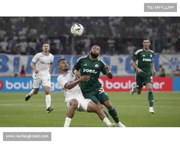 帕纳辛奈科斯俱乐部历史与成就回顾：从辉煌到挑战的传奇旅程